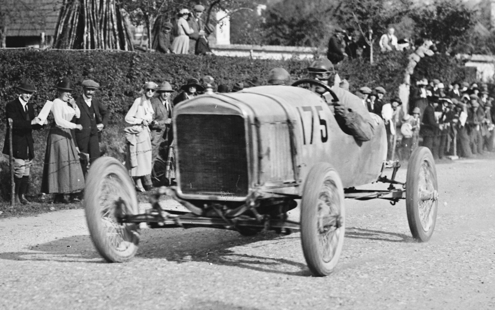  Automobiles Montier logo 
